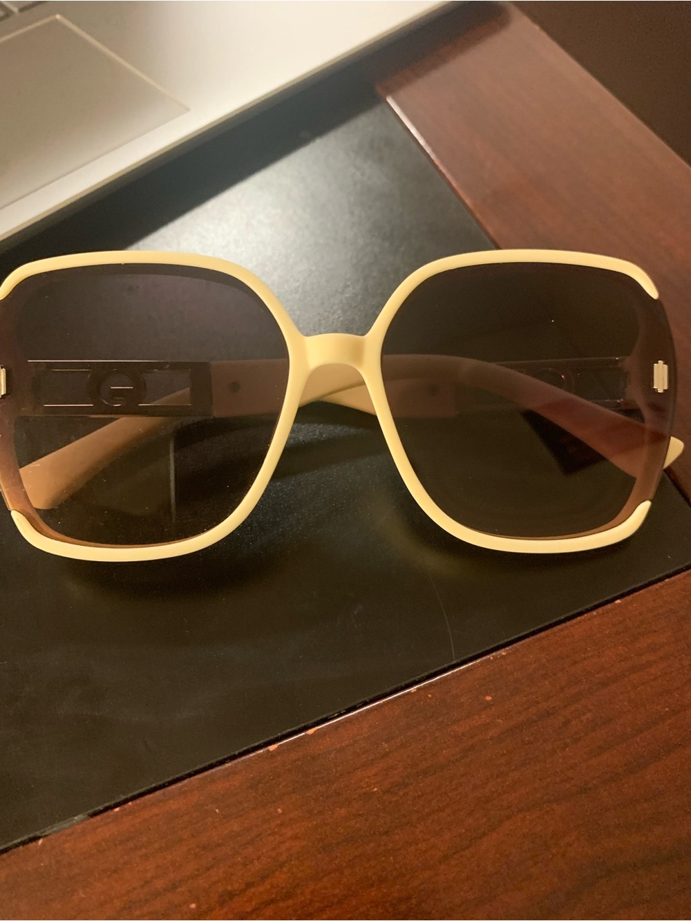 Women Guess Oversized Square Sunglasses in Pale Yellow